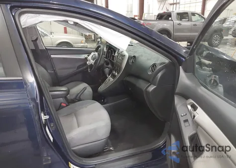 2009 Toyota Matrix S z USA, uszkodzony, nr VIN 2T1LE40E99C011518